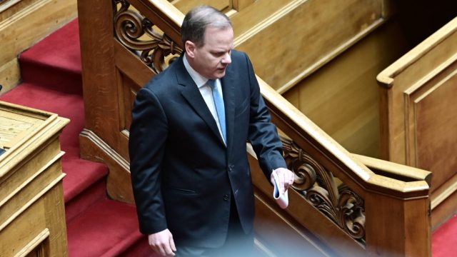 Τραγωδία στα Τέμπη: Με 154 ψήφους εγκρίθηκε η πρόταση για την προανακριτική Καραμανλή