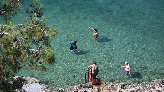 Καιρός σήμερα (6/6): Υψηλές θερμοκρασίες και αστάθεια έως τη Δευτέρα του Αγίου Πνεύματος – Τι λένε Σούζη και Ζιακοπούλου