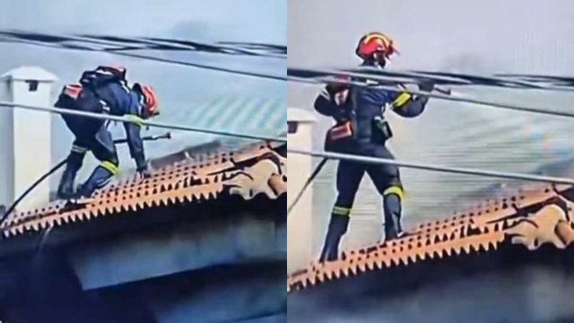 Φωτιά στη Παλαιά Φώκαια: Η συγκλονιστική στιγμή που πυροσβέστης ανεβαίνει στη σκεπή φλεγόμενου σπιτιού (video)