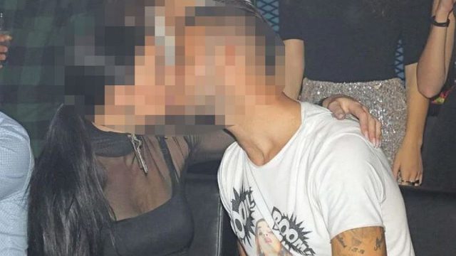 Χώρισε γνωστό Έλληνα ποδοσφαιριστή και τώρα τον «καρφώνει» στη νέα του σύντροφο!