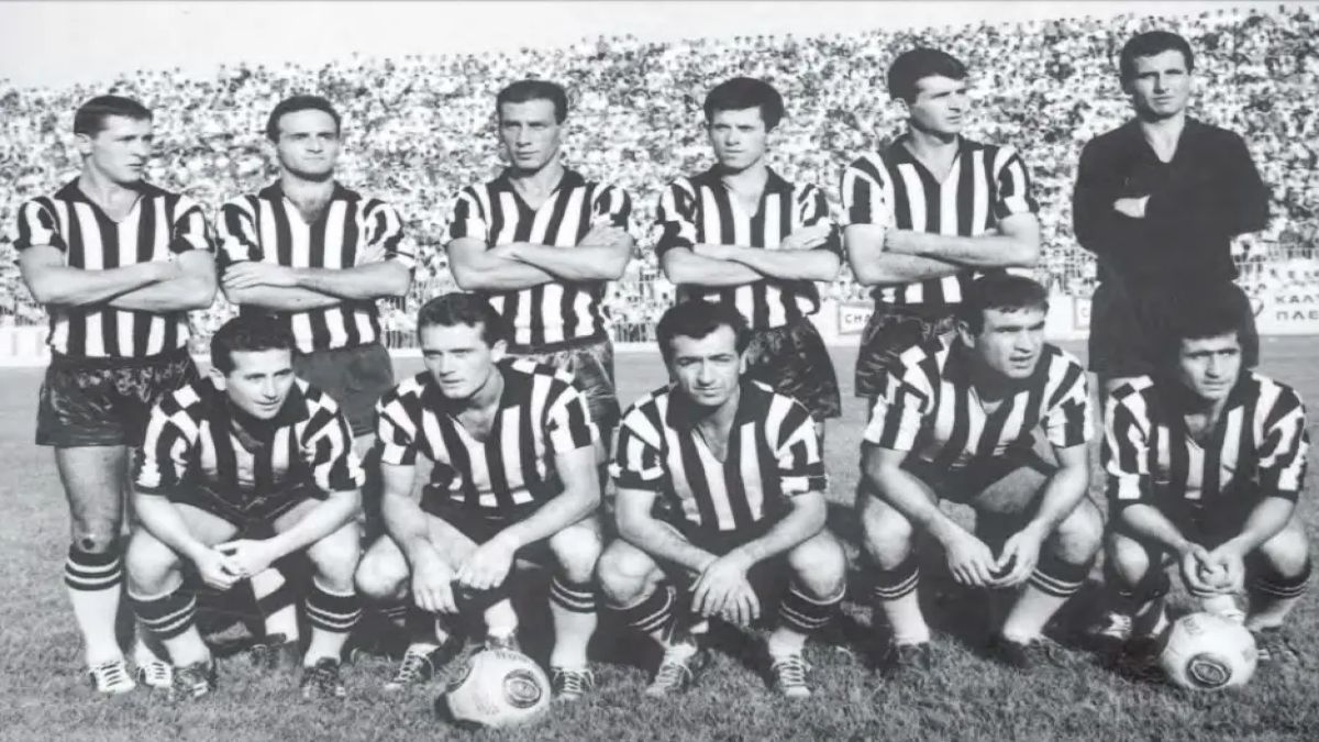 Σαν σήμερα, 23 Ιουνίου 1963: Όταν η ΑΕΚ «έσπασε» την κυριαρχία του Παναθηναϊκού και πανηγύρισε μετά από το πιο ιστορικό μπαράζ