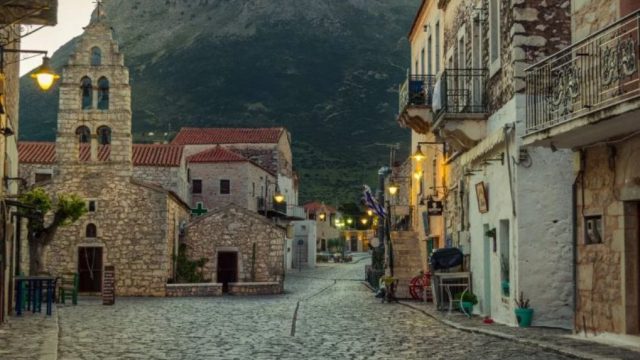 Αρεόπολη: Roadtrip στο… καμάρι της Μάνης