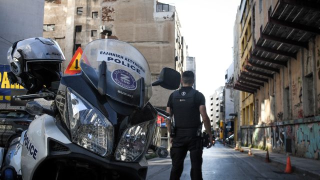 Θεσσαλονίκη: 58χρονη έριξε καυστικό υγρό στο πρόσωπο του πρώην συντρόφου της έπειτα από καβγά