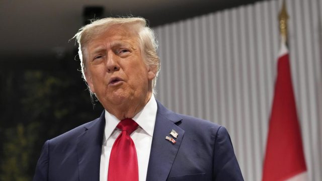 Ο Τραμπ εμπαίζει τον Χαμενεΐ: «Μπορεί να επιτεθούμε στις πυρηνικές εγκαταστάσεις του Ιράν μπορεί και όχι – Καλός άνθρωπος ο Νετανιάχου»
