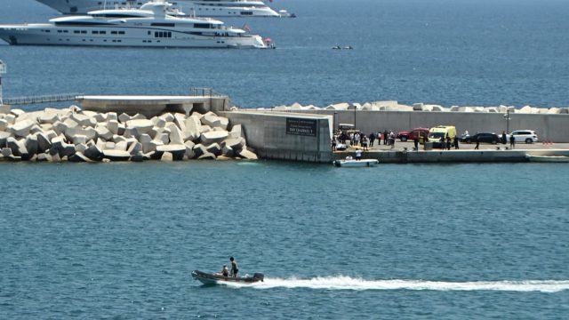 Πτώση ελικοπτέρου στη Βουλιαγμένη: Αυτή είναι η κρίσιμη οδηγία που έδωσε ο πιλότος στους επιβάτες και αποδείχθηκε σωτήρια