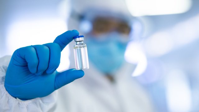 Εμβόλια κατά του καρκίνου: Τα είδη, πώς λειτουργούν και ποιους θεραπεύουν