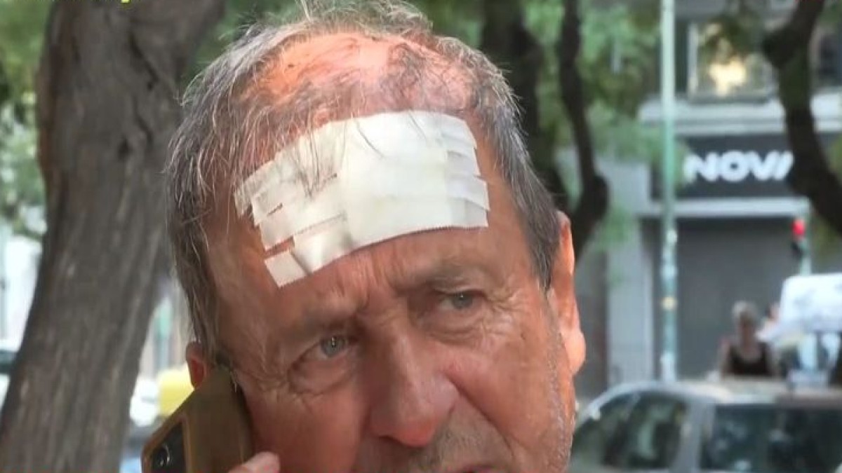 Νέα άγρια επίθεση σε εργαζόμενο καθαριότητας στο κέντρο της Αθήνας: «Μου κάρφωσε δύο μαχαιριές στο κεφάλι»