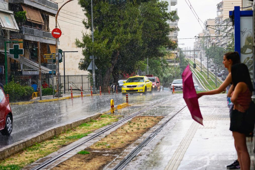 Αλλάζει… πρόσωπο ο καιρός τις επόμενες ημέρες: Από τα 37άρια στα μπουρίνια – Από πού θα ξεκινήσει η κακοκαιρία