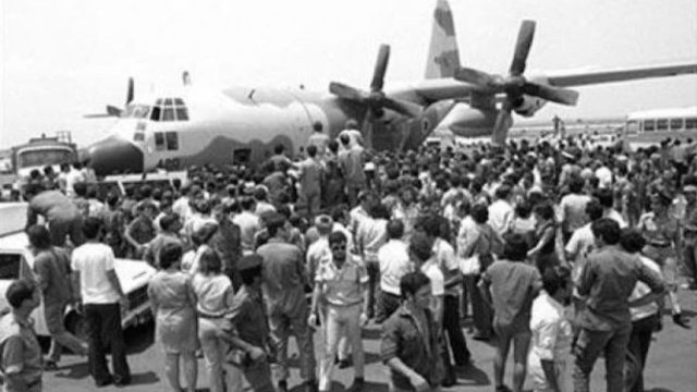 Σαν σήμερα το 1976: Παλαιστίνιοι εξτρεμιστές καταλαμβάνουν αεροπλάνο της Air France πάνω από την Κόρινθο
