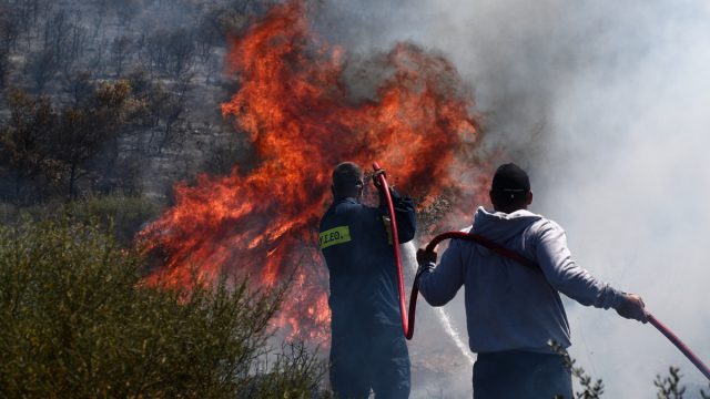 Σε ύφεση η πυρκαγιά στο Άνω Σούλι Μαραθώνα – Έκτακτες κυκλοφοριακές ρυθμίσεις στην περιοχή
