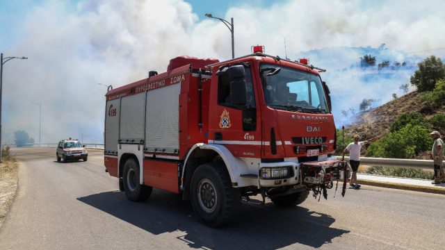 Μαγνησία: Φωτιά στον Πτελεό – Μεγάλη κινητοποίηση της Πυροσβεστικής