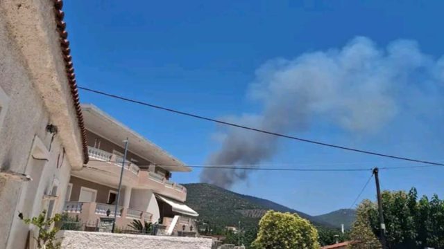 Εκτός ελέγχου η φωτιά στον Μαραθώνα: Εκκενώνεται το Άνω Σούλι – Δεν εγκαταλείπουν το μοναστήρι οι μοναχοί!