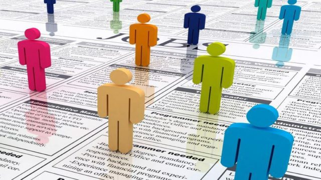 ΕΛΣΤΑΤ: Σημαντική πτώση 26,5% στις διαθέσιμες θέσεις εργασίας το πρώτο τρίμηνο του 2025