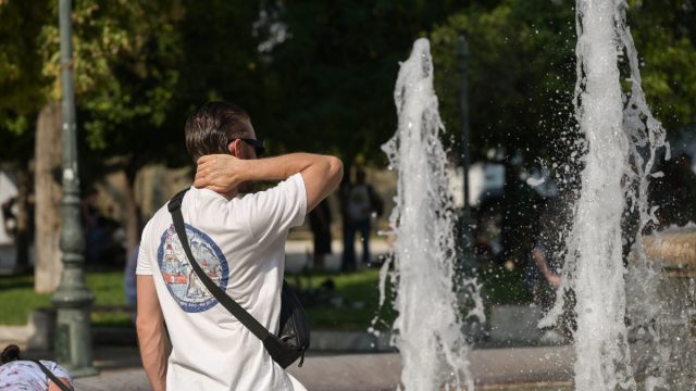 Καιρός σήμερα 9/6: Κορυφώνεται η ζέστη του Αγίου Πνεύματος – Τι λένε Αρνιακός και Τσατραφύλλιας
