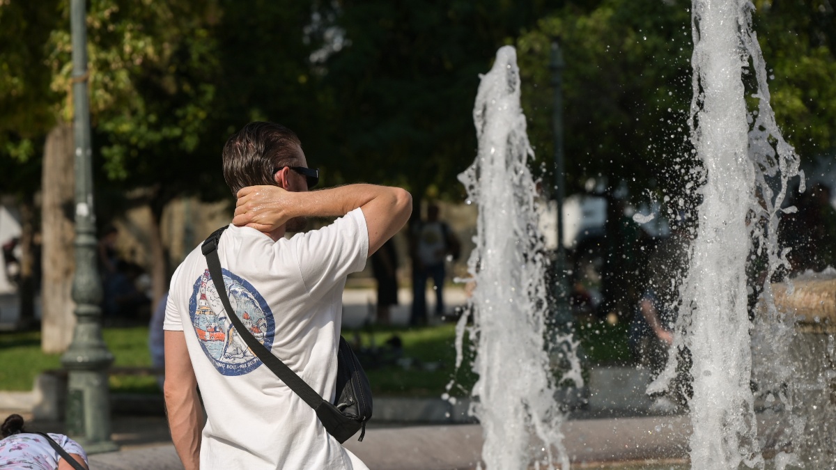 Καιρός σήμερα 9/6: Κορυφώνεται η ζέστη του Αγίου Πνεύματος – Τι λένε Αρνιακός και Τσατραφύλλιας
