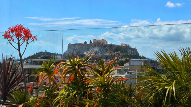 Καιρός: Το πρώτο κύμα ζέστης είναι γεγονός φτάνοντας μέχρι και στα 39άρια – Η εκτίμηση Κολυδά, Τσατραφύλλια και Μαρουσάκη