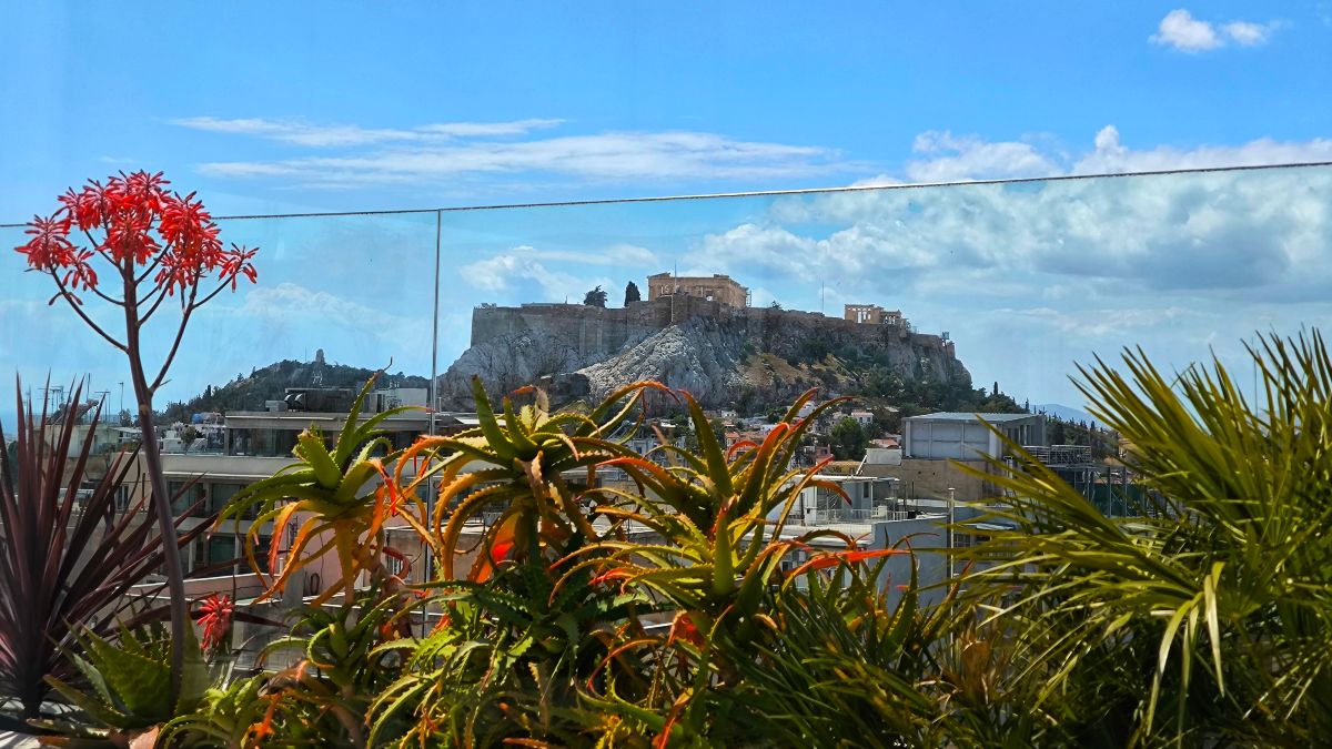 Καιρός: Το πρώτο κύμα ζέστης είναι γεγονός φτάνοντας μέχρι και στα 39άρια – Η εκτίμηση Κολυδά, Τσατραφύλλια και Μαρουσάκη