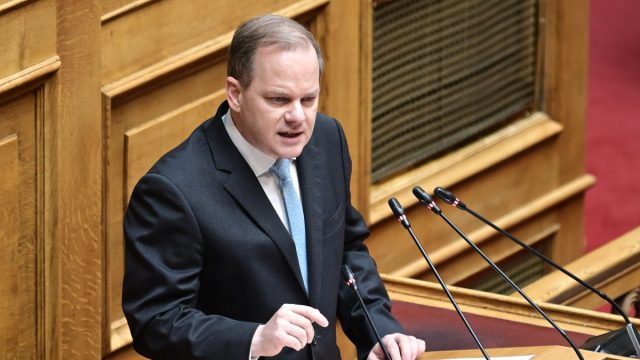 Τραγωδία στα Τέμπη: Ολοκληρώθηκε η ανάκριση και πάει στο Δικαστικό Συμβούλιο του ΑΠ η αξιολόγηση για Καραμανλή και γενικούς γραμματείς