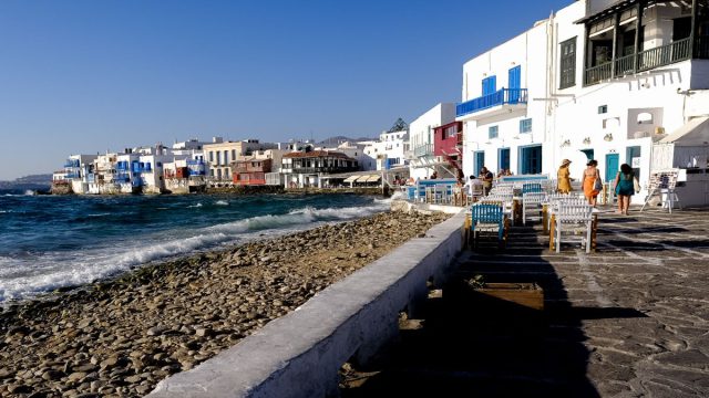 Κυκλάδες: Έτσι η ξένη μαφία «ξεπλένει» χρήματα στα νησιά- Το απίστευτο κόλπο με τα πλυντήρια