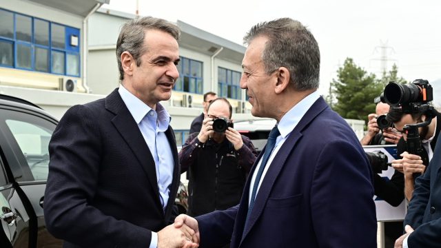 Κοινό μήνυμα Μητσοτάκη και Βρούτση για το μπάσκετ: «Δεν υποχωρεί η κυβέρνηση, στις 15:05 σφυρίζουμε τη λήξη»