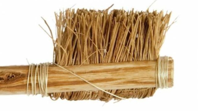 Σαν σήμερα, το 1498, οι Κινέζοι εφευρίσκουν την οδοντόβουρτσα από τρίχες χοίρων και λαβές μπαμπού