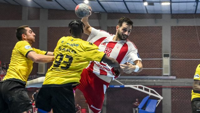 Ολυμπιακός – ΑΕΚ 31-26: Αγκαλιά με το back-to-back οι ερυθρόλευκοι