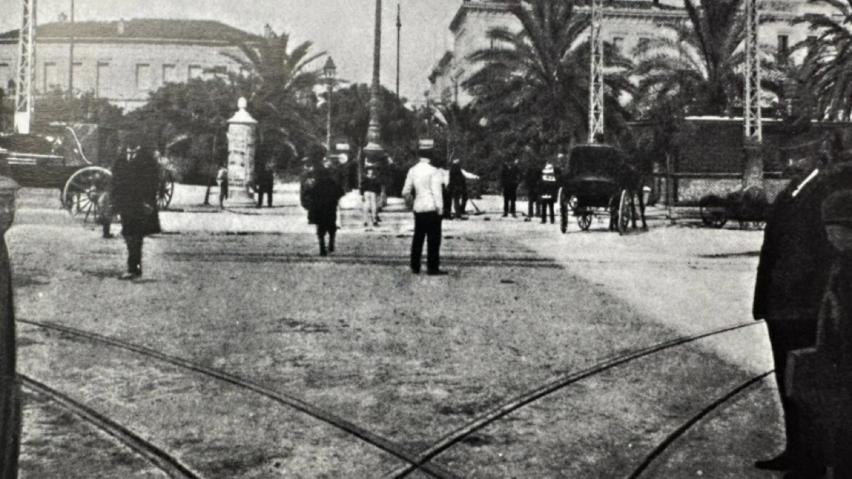 Κουίζ για την παλιά Αθήνα: Μπορείς να αναγνωρίσεις την πλατεία – Είναι από τις πιο γνωστές