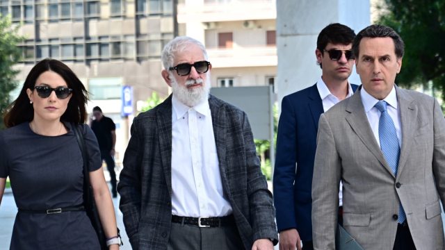 Δίκη Φιλιππίδη: Ζητήθηκε διακοπή ή αναβολή για να εξεταστούν μηνύματα σε κινητό καταγγέλλουσας