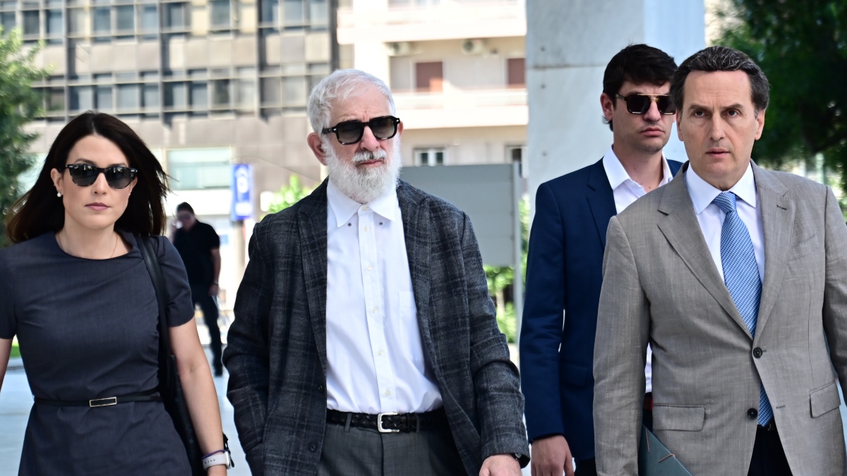 Δίκη Φιλιππίδη: Ζητήθηκε διακοπή ή αναβολή για να εξεταστούν μηνύματα σε κινητό καταγγέλλουσας