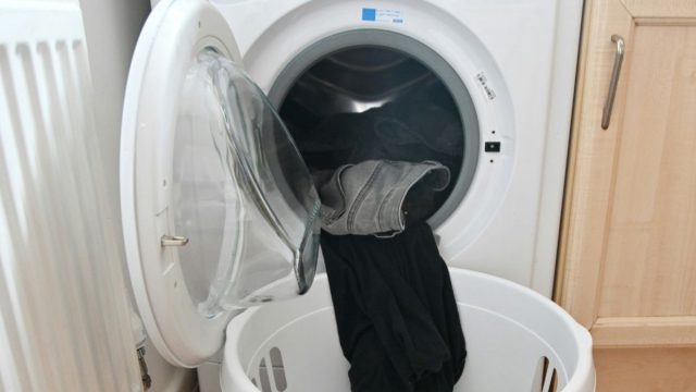 Πλυντήριο ρούχων: 5 λάθη που κάνουμε όλοι αλλά αργά ή γρήγορα το χαλάνε