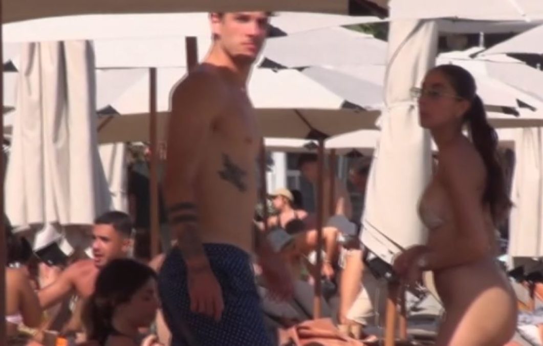 Ο ποδοσφαιριστής των… σκανδάλων στη Μύκονο με εντυπωσιακή σύντροφο (ΒΙΝΤΕΟ)