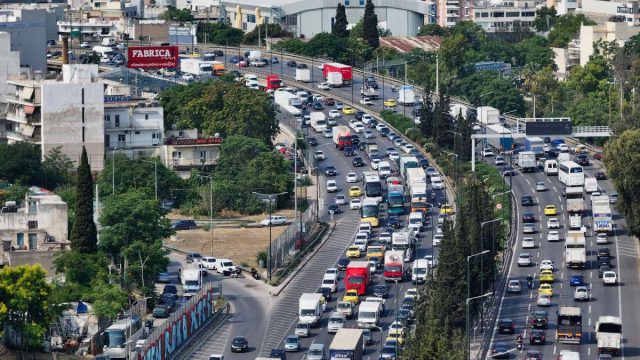 «Βροχή» τα πρόστιμα στους παράνομους οδηγούς: 426 έλεγχοι σε όλη τη χώρα και δέσμευση οχημάτων