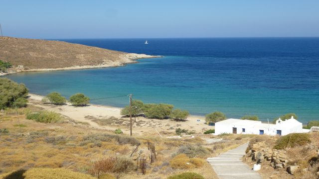 Διακοπές στο «μυστικό» των Κυκλάδων: Ένα αυθεντικό νησί για απόλυτη χαλάρωση