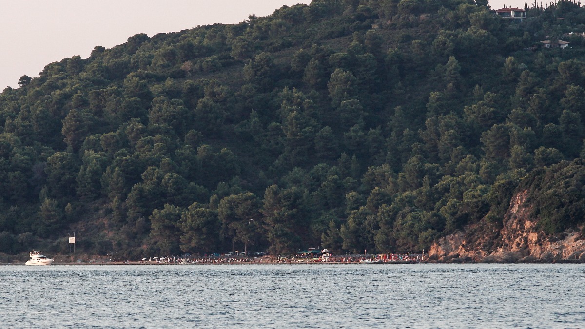 Τραγωδία στη Σκιάθο: Τουρίστρια υπέστη ανακοπή μέσα στη θάλασσα, ανήμερα των γενεθλίων της