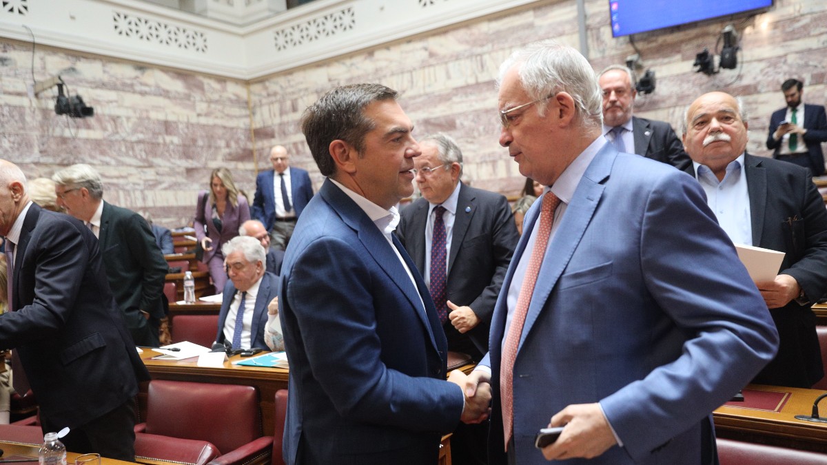 «Άκυρο» Τασούλα σε Τσίπρα για το δημοψήφισμα: Απόρρητα τα πρακτικά συμβουλίου πολιτικών αρχηγών