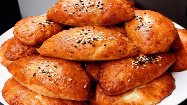 Τραγανά τυροπιτάκια χωρίς βούτυρο