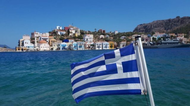 Ισχυρή εκκίνηση για τον ελληνικό τουρισμό το 2025: Πάνω από 1 δισ. ευρώ τα έσοδα στο πρώτο τρίμηνο