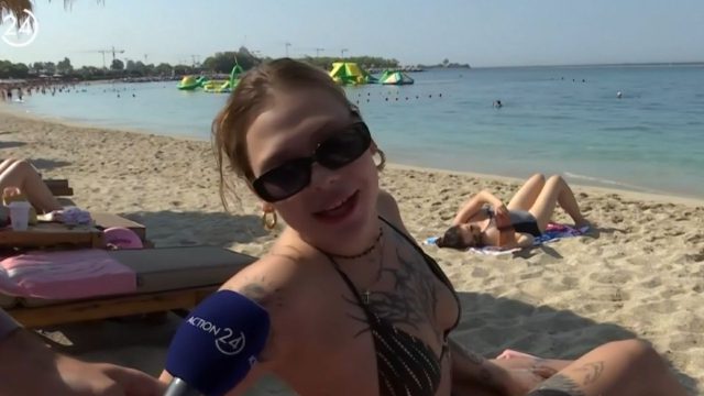 Διδάσκουμε πολιτισμό: Τουρίστρια λέει στον αέρα τις αγαπημένες της ελληνικές λέξεις – «Γύρος και μ@@@κας»