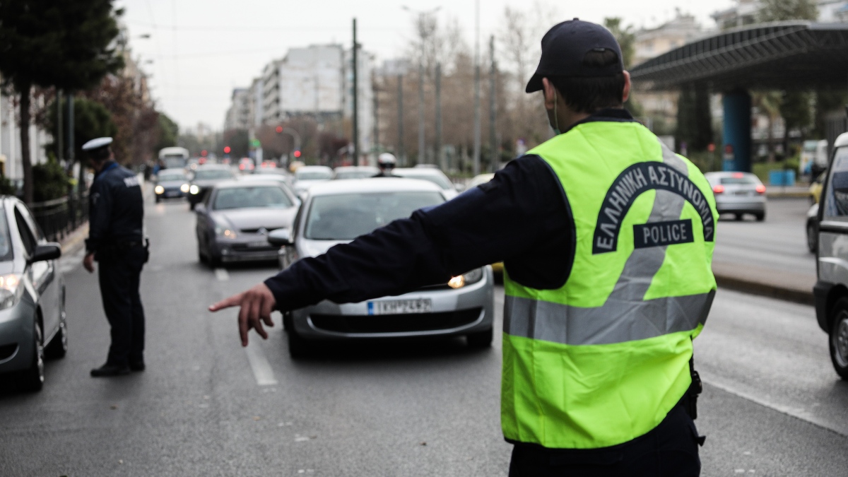 Νέος Κώδικας Οδικής Κυκλοφορίας: Κομμένο το κινητό και οι «κόντρες» – Βαρύς ο πέλεκυς για τους οδηγούς