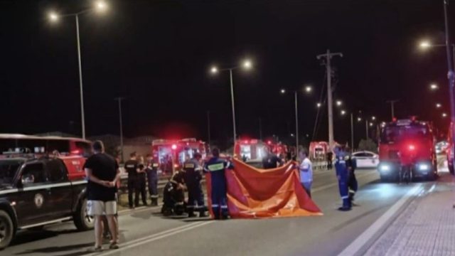 Συναγερμός με τροχαίο στην Αθηνών-Λαμίας: Εθελόντρια της Πυροσβεστικής παρασύρθηκε από αυτοκίνητο
