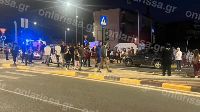 Τρομακτικό τροχαίο δυστύχημα στη Λάρισα: Εκσφενδονίστηκαν αναβάτες μηχανής – Νεκρή μια 52χρονη