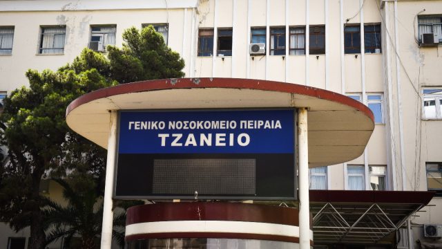 Τραγωδία για 20χρονο ναυτικό στον Πειραιά: Σκοτώθηκε από συρόμενη πόρτα στο γκαράζ του πλοίου