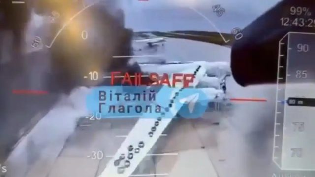 Ουκρανία: Εξαπέλυσε μαζική επίθεση με drones εναντίον αεροπορικών βάσεων στη Ρωσία