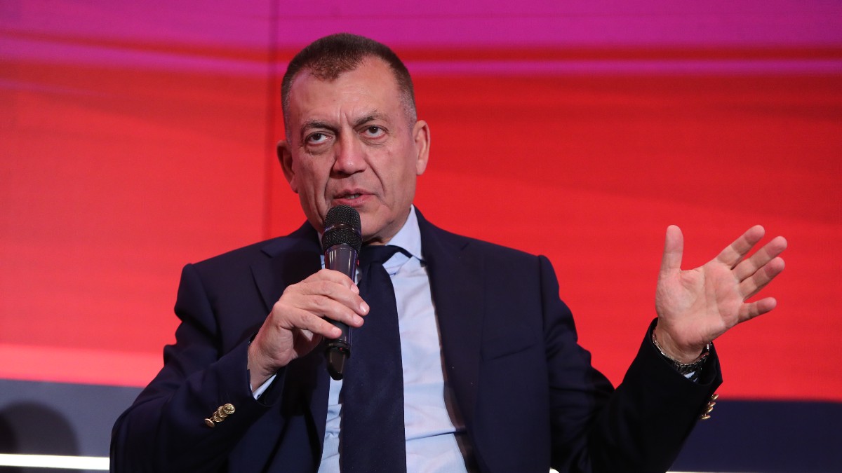 Ανυποχώρητος ο Γιάννης Βρούτσης: «Το πρωτάθλημα διακόπτεται αν δεν έρθετε στο ραντεβού»