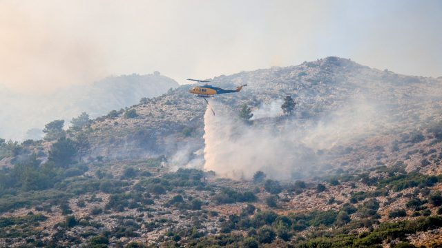 Πύρινη λαίλαπα στη Χίο: Δύο προσαγωγές – Πάνω από 65.000 στρέμματα έχουν καεί