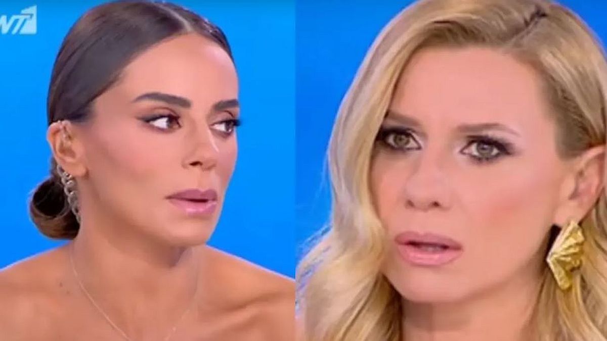 «Πάγωσε» η Καραβάτου με την Αντωνά: «Είχαν τοποθετήσει στο σπίτι μου μικρόφωνο, χωρίς να το ξέρω, και με άκουγαν»