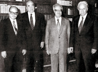 Από αριστερά: Λ. Κύρκος, Κ. Μητσοτάκης, Χ. Σαρτζετάκης, Χ. Φλωράκης