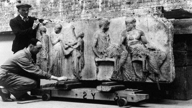 Σαν σήμερα, 31 Ιουλίου 1801: Η αρχή της «κλοπής» – Ο Λόρδος Έλγιν μεταφέρει την πρώτη μετόπη του Παρθενώνα στο Λονδίνο