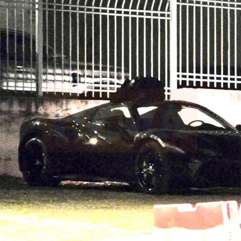 Η μαύρη Ferrari του Βαγγέλη Στεφανάκη