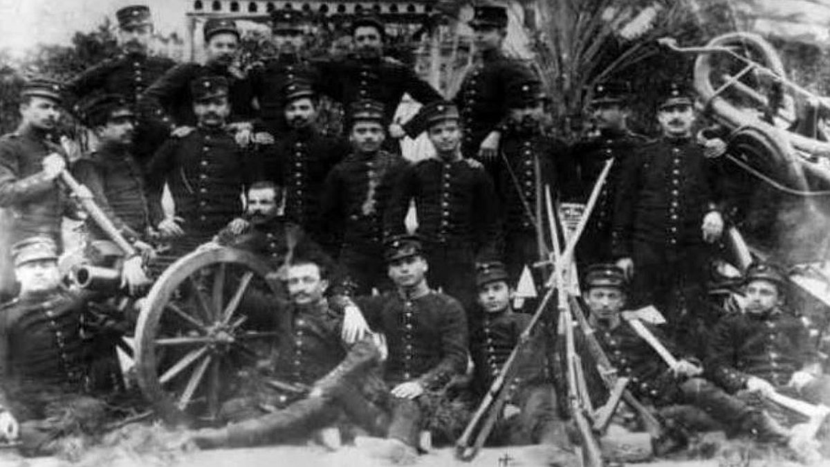 Σαν σήμερα, 01 Ιουλίου 1828: Αρχίζει η λειτουργία της Στρατιωτικής Σχολής Ευελπίδων, με την επωνυμία «Λόχος Ευελπίδων»